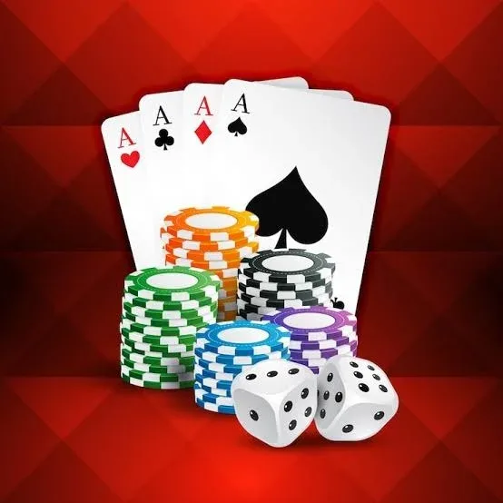 MAX7 online card gaming with playing cards, colourful poker chips and dice